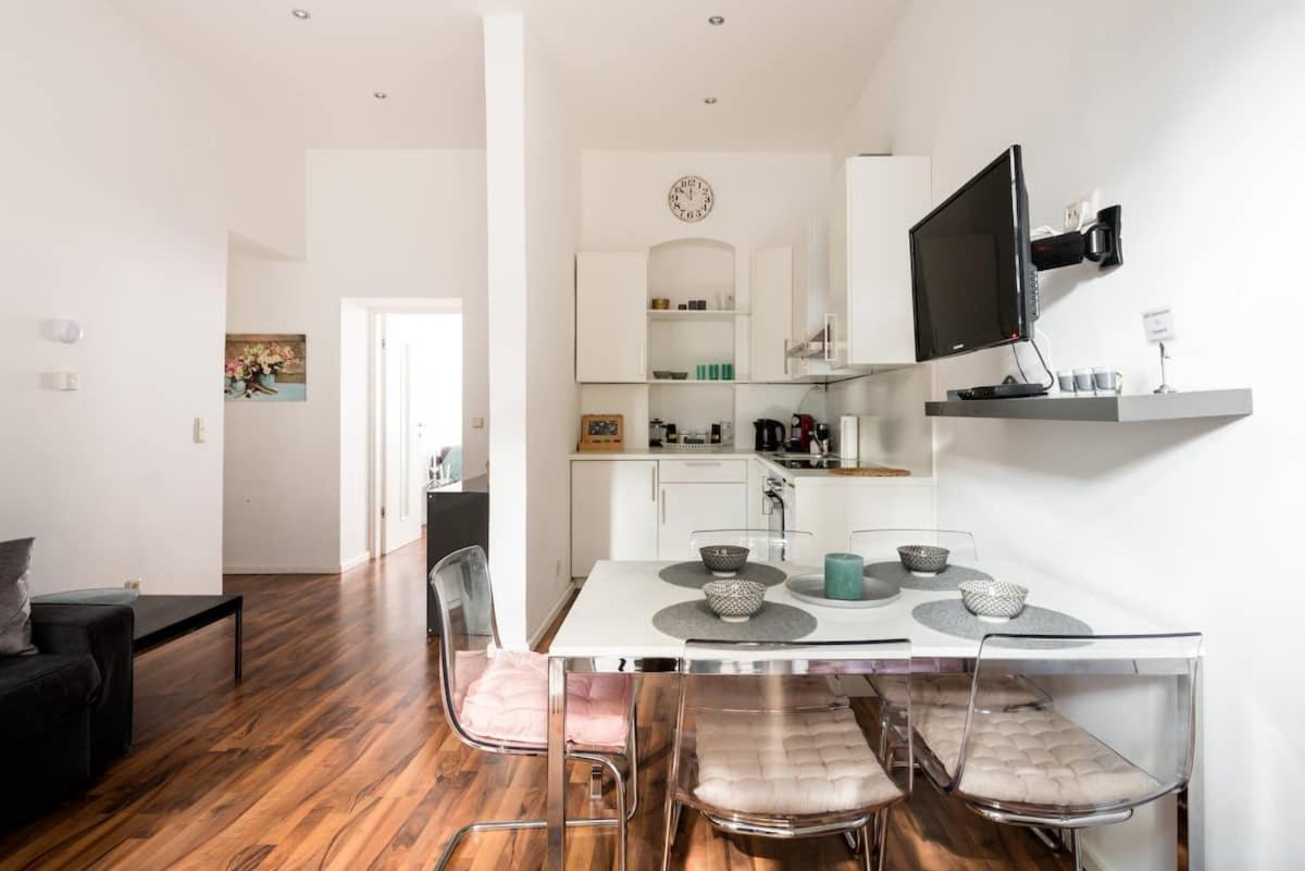 וינה Luxurious And Spacious 5 Min Walk To City Center, 1-2 מראה חיצוני תמונה