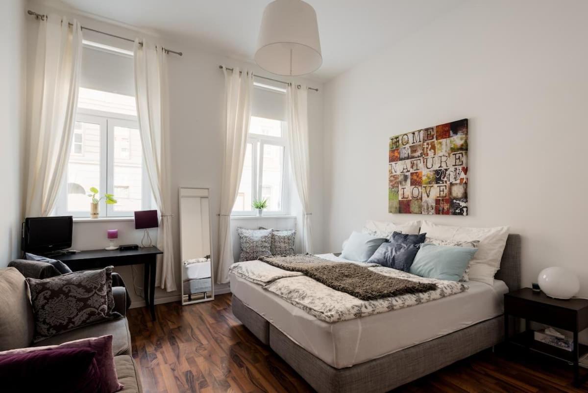 וינה Luxurious And Spacious 5 Min Walk To City Center, 1-2 מראה חיצוני תמונה
