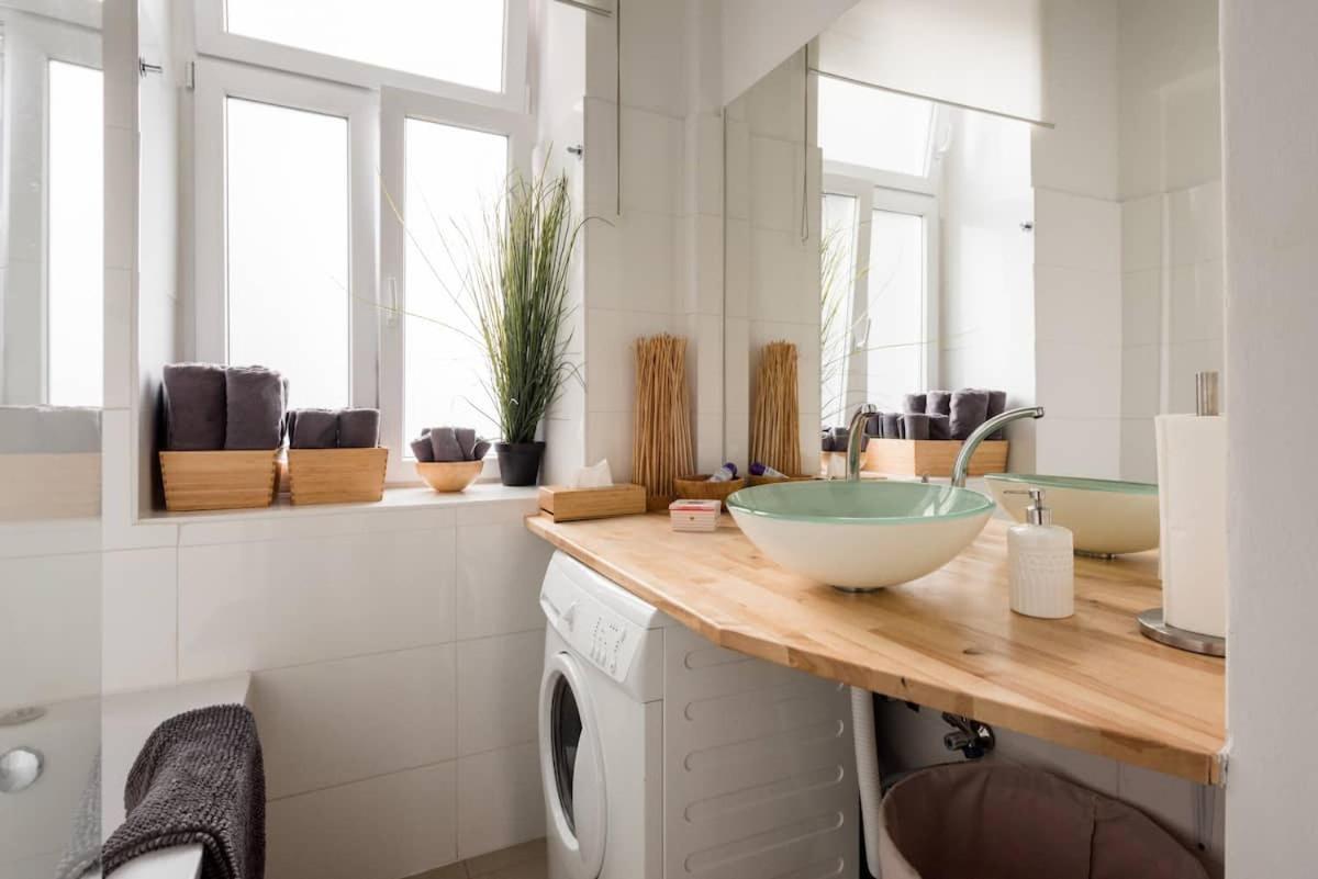 וינה Luxurious And Spacious 5 Min Walk To City Center, 1-2 מראה חיצוני תמונה